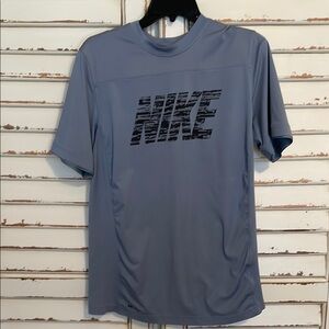 Nike Gray Graphic T-Shirt- Men’s Size Medium